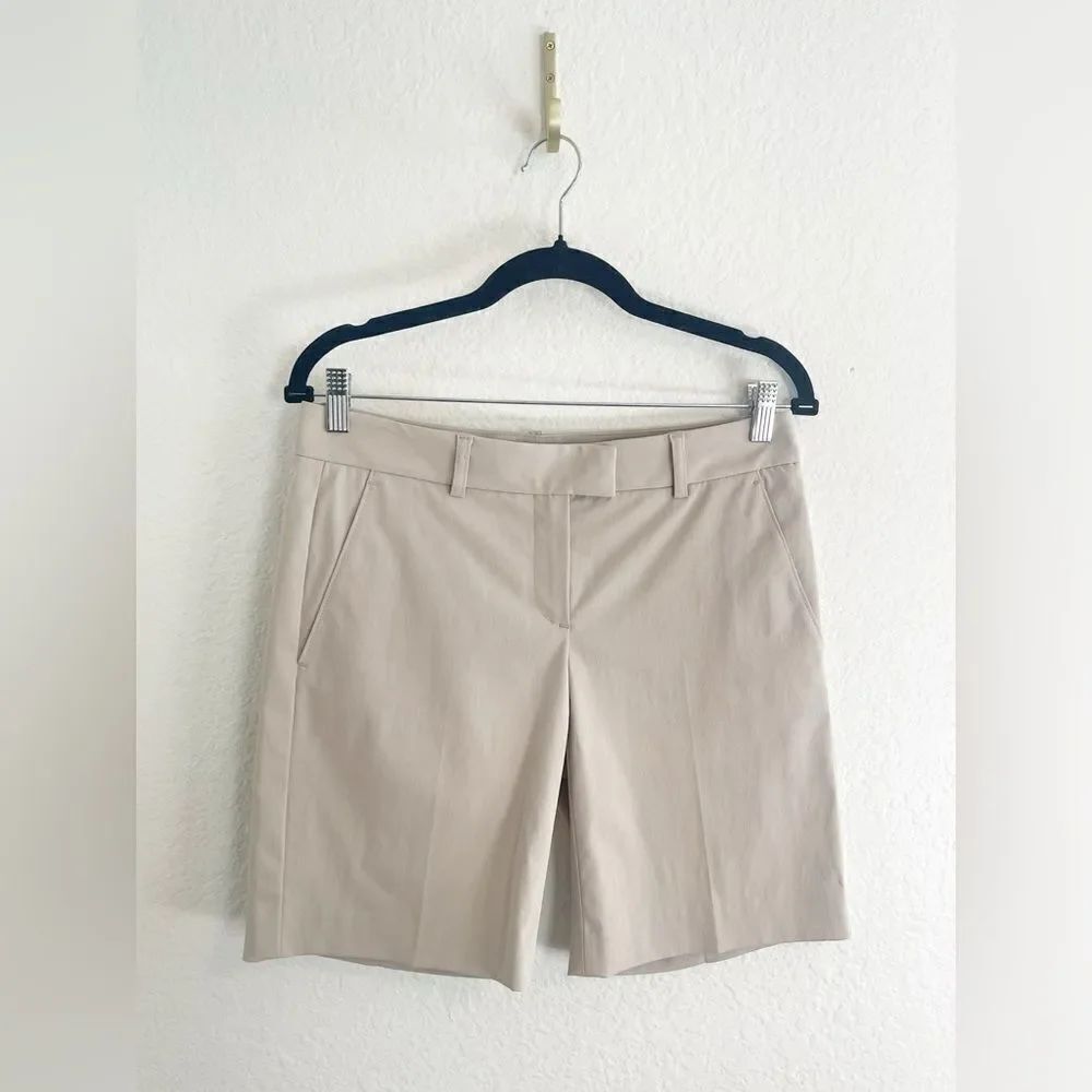 Theory Bermuda Chino Short Beige Size 4 NWT